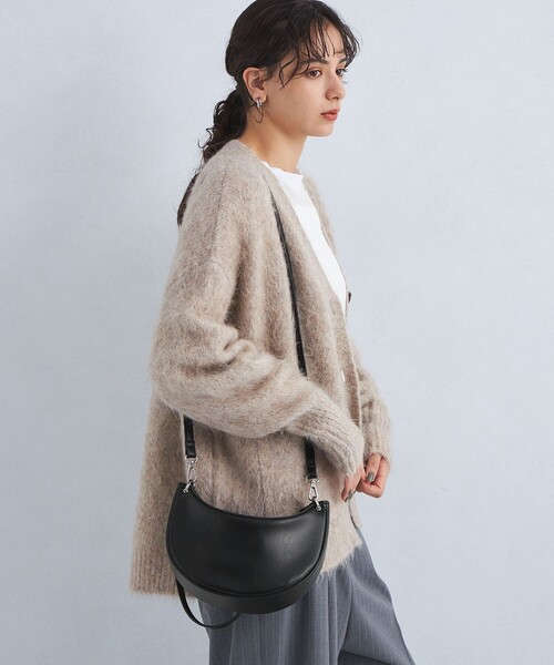 green label relaxing(グリーンレーベルリラクシング)の「ハーフムーン 2WAY バッグ(ショルダーバッグ・レディース・ブラック/ナチュラル・FREE)」の5枚目の写真