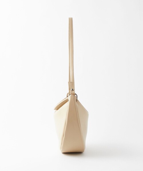 green label relaxing(グリーンレーベルリラクシング)の「ハーフムーン 2WAY バッグ(ショルダーバッグ・レディース・ブラック/ナチュラル・FREE)」の7枚目の写真