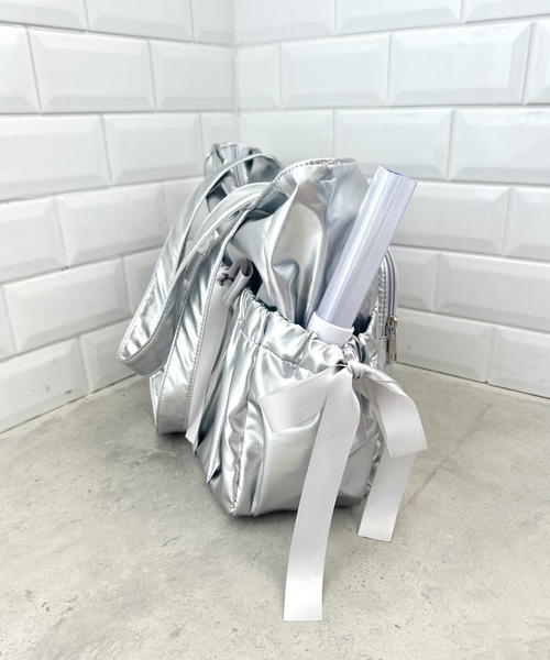 Loueme（ルエム）の「メニーリボン推し活トートバッグ（トートバッグ・レディース・ブラック/シルバー/アイボリー/ピンク・FREE）」の16枚目の写真