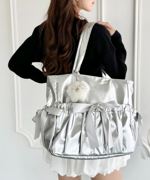Loueme（ルエム）の「メニーリボン推し活トートバッグ（トートバッグ・レディース・ブラック/シルバー/アイボリー/ピンク・FREE）」の7枚目の写真