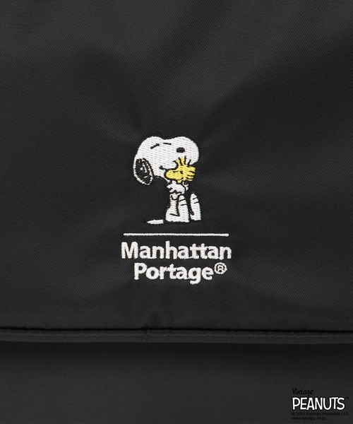 Manhattan Portage（マンハッタンポーテージ）の「Nylon Messenger Bag JR Flap Zipper Pocket PEANUTS FW2024（メッセンジャーバッグ・レディース・ブラック・SMALL）」の15枚目の写真