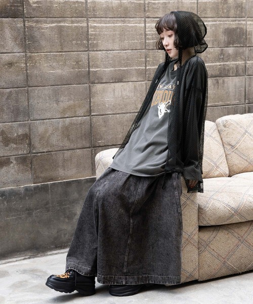 niko and...(ニコアンド)の「アソートロゴ BIGTシャツ(Tシャツ/カットソー・レディース・ネイビー/チャコール/ナチュラル/オフホワイト・FREE)」の11枚目の写真