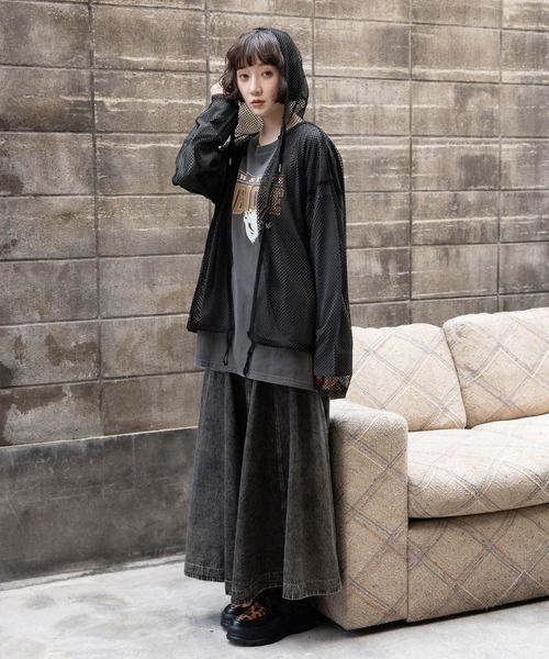 niko and...(ニコアンド)の「アソートロゴ BIGTシャツ(Tシャツ/カットソー・レディース・ネイビー/チャコール/ナチュラル/オフホワイト・FREE)」の12枚目の写真