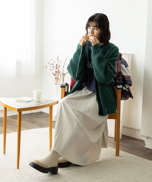 niko and...(ニコアンド)の「アソートロゴ BIGTシャツ(Tシャツ/カットソー・レディース・ネイビー/チャコール/ナチュラル/オフホワイト・FREE)」の14枚目の写真