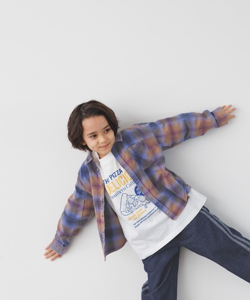 BAYFLOW（ベイフロー）の「[綿100%] アソートロゴBIGTシャツ(KIDS)（Tシャツ/カットソー・キッズ・グリーン/ピンク/チャコール/オフホワイト・130cm/110cm/140cm/150cm/120cm）」の13枚目の写真