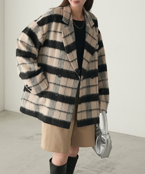 BONLECILL(ボンルシール)の「シャギーチェックジャケットコート(ピーコート・レディース・ベージュ/ワイン/オフホワイト・FREE)」の15枚目の写真