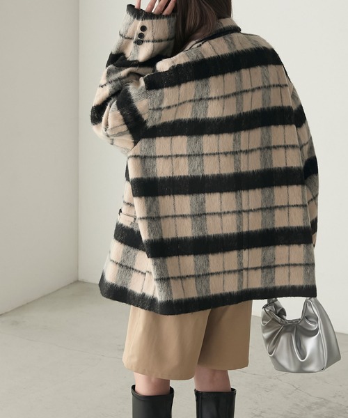 BONLECILL(ボンルシール)の「シャギーチェックジャケットコート(ピーコート・レディース・ベージュ/ワイン/オフホワイト・FREE)」の16枚目の写真