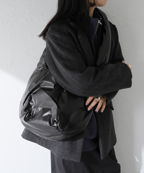 CONTROL FREAK / CTFK(コントロールフリーク)の「CONTROL FREAK / コントロールフリーク オーロラpuffショルダーバッグ(ショルダーバッグ・レディース・ブラック/スカイブルー/アイボリー・FREE)」の4枚目の写真