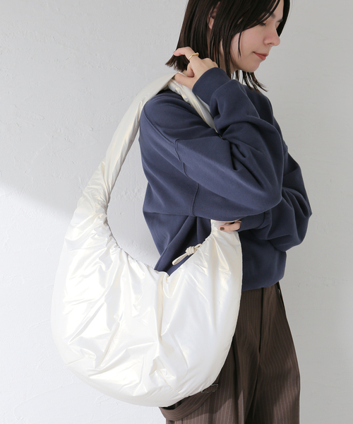CONTROL FREAK / CTFK(コントロールフリーク)の「CONTROL FREAK / コントロールフリーク オーロラpuffショルダーバッグ(ショルダーバッグ・レディース・ブラック/スカイブルー/アイボリー・FREE)」の6枚目の写真