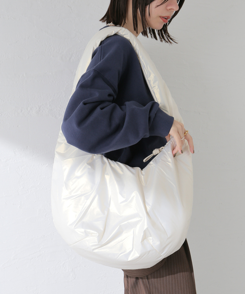 CONTROL FREAK / CTFK(コントロールフリーク)の「CONTROL FREAK / コントロールフリーク オーロラpuffショルダーバッグ(ショルダーバッグ・レディース・ブラック/スカイブルー/アイボリー・FREE)」の8枚目の写真