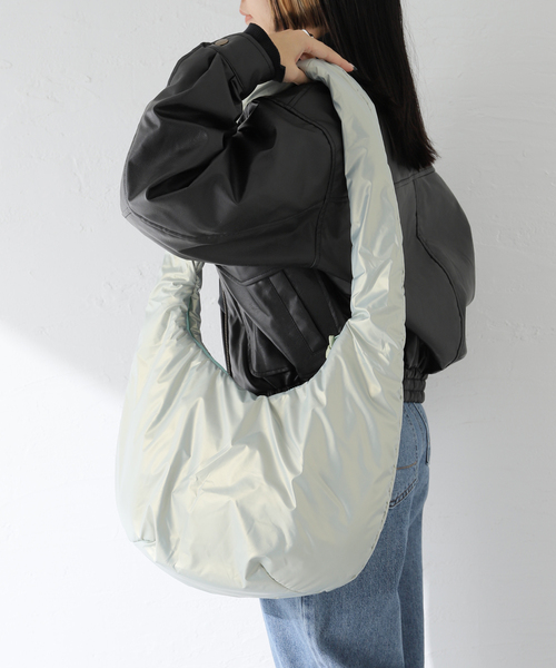 CONTROL FREAK / CTFK(コントロールフリーク)の「CONTROL FREAK / コントロールフリーク オーロラpuffショルダーバッグ(ショルダーバッグ・レディース・ブラック/スカイブルー/アイボリー・FREE)」の13枚目の写真