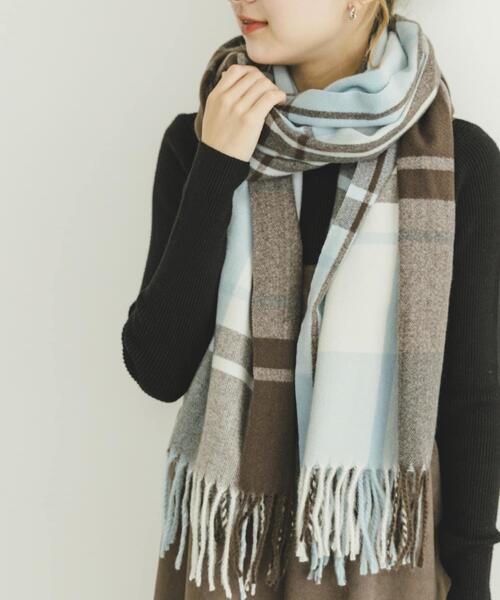 ITEMS URBANRESEARCH（アイテムズ アーバンリサーチ）の「チェックストール（マフラー・レディース・ライトブルー/ネイビー/オレンジ/ブラウン・ONE）」の2枚目の写真