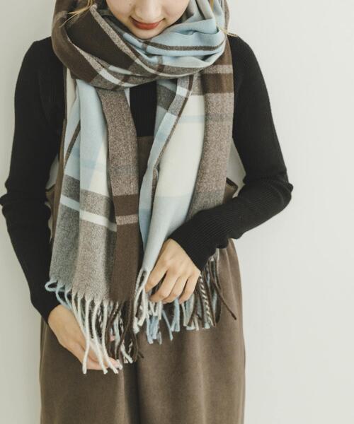 ITEMS URBANRESEARCH（アイテムズ アーバンリサーチ）の「チェックストール（マフラー・レディース・ライトブルー/ネイビー/オレンジ/ブラウン・ONE）」の9枚目の写真