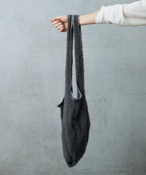 Actually（アクチュアリー）の「ルーズシャギーニットバッグ（トートバッグ・レディース・ブラック/グレー/グリーン・フリー）」の10枚目の写真