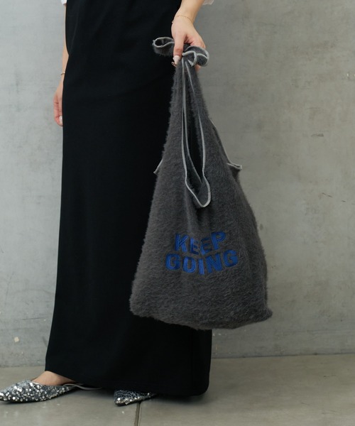 Actually（アクチュアリー）の「ルーズシャギーニットバッグ（トートバッグ・レディース・ブラック/グレー/グリーン・フリー）」の7枚目の写真