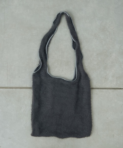 Actually（アクチュアリー）の「ルーズシャギーニットバッグ（トートバッグ・レディース・ブラック/グレー/グリーン・フリー）」の12枚目の写真