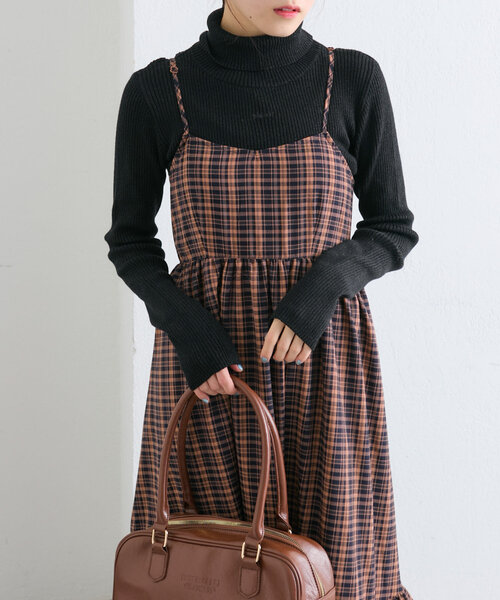 w closet（ダブルクローゼット）の「【4色展開/ラメ生地】刺繍タートルニット（ニット/セーター・レディース・ブラック/アイボリー/ボルドー/ブルー・FREE）」の21枚目の写真
