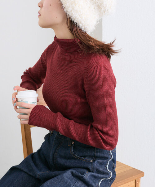 w closet（ダブルクローゼット）の「【4色展開/ラメ生地】刺繍タートルニット（ニット/セーター・レディース・ブラック/アイボリー/ボルドー/ブルー・FREE）」の7枚目の写真