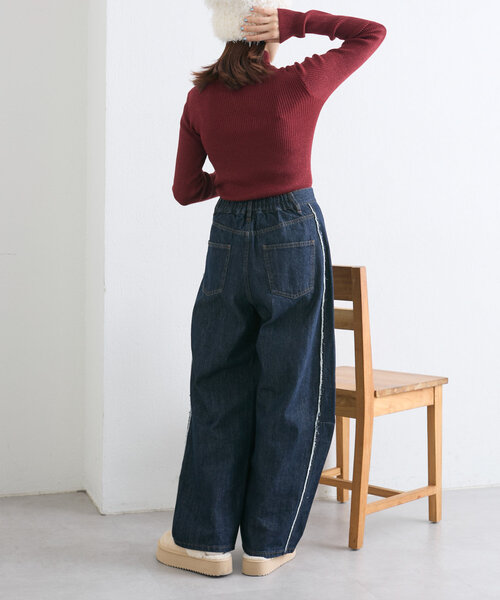 w closet（ダブルクローゼット）の「【4色展開/ラメ生地】刺繍タートルニット（ニット/セーター・レディース・ブラック/アイボリー/ボルドー/ブルー・FREE）」の12枚目の写真