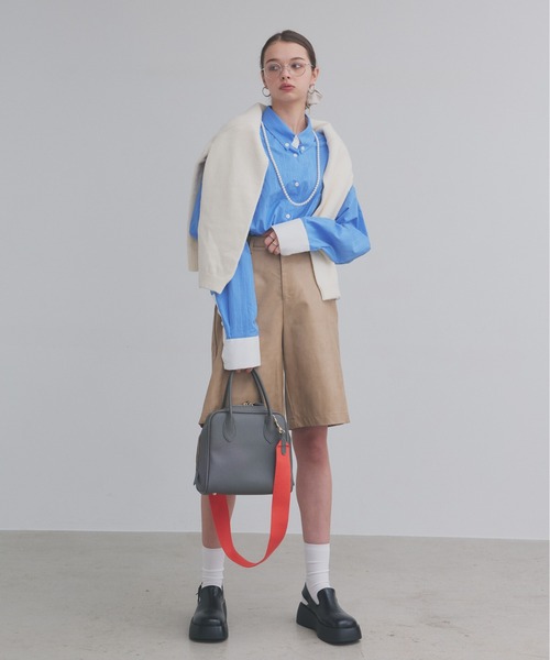 antic rag(アンティックラグ)の「Valde mini バルデ ミニ(ボストンバッグ・レディース・チャコールグレー/ブラック/ベージュ/シルバー/イエロー/サックスブルー・FREE)」の9枚目の写真