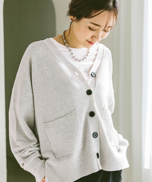 GLOBAL WORK（グローバルワーク）の「スッキレイVネックカーディガン長袖/283832（カーディガン/ボレロ・レディース・アイボリー系8/ミント/イエロー/ブラック系9/グレー系2/ライトブルー・SMALL/MEDIUM/LARGE）」の3枚目の写真