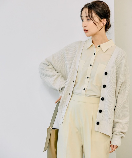 GLOBAL WORK（グローバルワーク）の「スッキレイVネックカーディガン長袖/283832（カーディガン/ボレロ・レディース・アイボリー系8/ミント/イエロー/ブラック系9/グレー系2/ライトブルー・SMALL/MEDIUM/LARGE）」の4枚目の写真