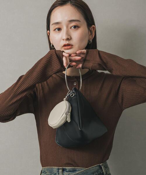 SENSE OF PLACE by URBAN RESEARCH（センスオブプレイスバイアーバンリサーチ）の「フープハンドルバッグ（ハンドバッグ・レディース・ライトブルー/ブラック/キャメル・ONE）」の5枚目の写真