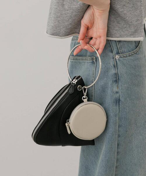 SENSE OF PLACE by URBAN RESEARCH（センスオブプレイスバイアーバンリサーチ）の「フープハンドルバッグ（ハンドバッグ・レディース・ライトブルー/ブラック/キャメル・ONE）」の9枚目の写真