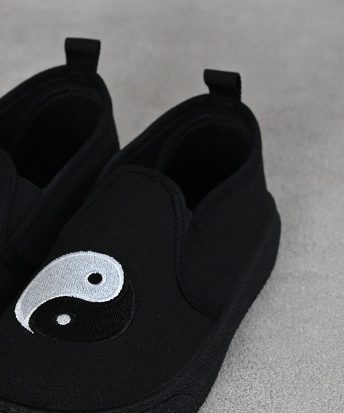 MARKEY'S(マーキーズ)の「別注スリッポン/陰陽(kids/13cm~20cm)(スリッポン・キッズ・ブラック・20cm/19cm/18cm/17cm/16cm/15cm/14cm/13cm)」の7枚目の写真