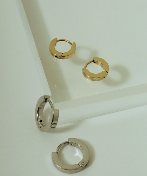 blancotokyo(ブランコトウキョウ)の「blancotokyo 2点セット 日本製 金属アレルギー対策 サージカル ステンレス 316L ワンタッチ フープピアス 男女兼用(ピアス(両耳用)・レディース・ゴールド/シルバー・S/M)」の2枚目の写真