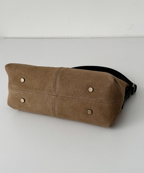 CANAL JEAN(キャナルジーン)の「diggity スエードベルトハンドバッグ(ハンドバッグ・レディース・ベージュ・ONE SIZE)」の11枚目の写真