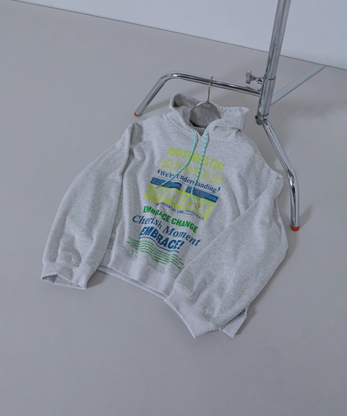 パーカー (OKIRAKU×ROSEBUD)GRAPHIC HOODED SWEAT レディース ROSE BUD パーカー (OKIRAKU×ROSEBUD)GRAPHIC HOODED SWEAT