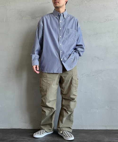 JEANS FACTORY Clothes（ジーンズファクトリークローズ）の「[Jeans Factory Clothes/ジーンズファクトリークローズ] ビッグシルエット ボタンダウンシャツ（シャツ/ブラウス・レディース・ブラック/ネイビー/イエロー/ホワイト×ブラック/ホワイト×ネイビー/ブルー・M/L）」の9枚目の写真
