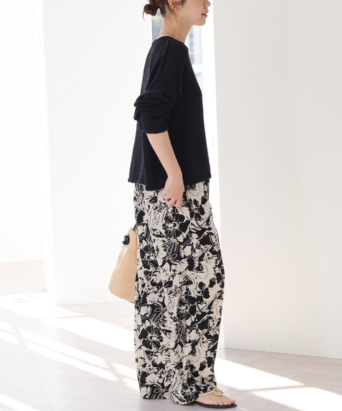 JOURNAL STANDARD relume（ジャーナルスタンダード　レリューム）の「《再入荷！》【洗濯機洗い可能】大きな花柄で大人カジュアルに仕上がる。コントラストフラワープリントパンツ（その他パンツ・レディース・ブラック/アイボリー/グリーン・FREE）」の22枚目の写真
