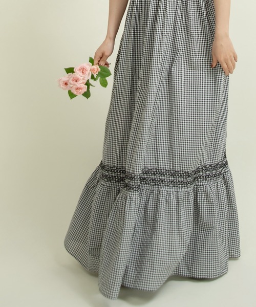 Dot&Stripes CHILD WOMAN(ドットアンドストライプス チャイルドウーマン)の「60sギンガム スモッキングワンピース(ワンピース・レディース・ブラック/レッド・FREE)」の14枚目の写真