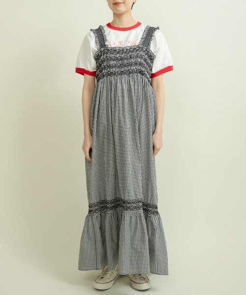 Dot&Stripes CHILD WOMAN(ドットアンドストライプス チャイルドウーマン)の「60sギンガム スモッキングワンピース(ワンピース・レディース・ブラック/レッド・FREE)」の15枚目の写真