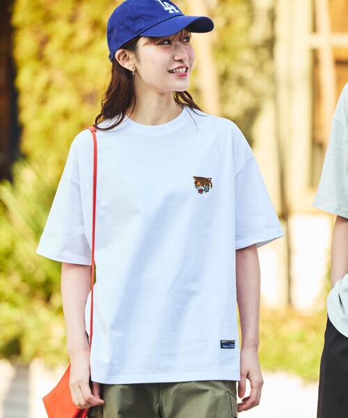 トップス T-SHIRT RELAXED UNISEX FIT セール】限定展開 リラックスフィット ワンポイント アニマル