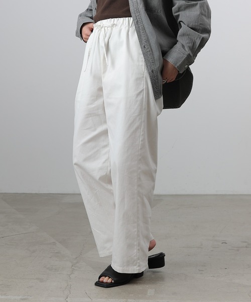 COLONY 2139(コロニートゥーワンスリーナイン)の「イージーデニムパンツ(デニムパンツ・レディース・ブラウン/オフホワイト/ネイビー・MEDIUM/SMALL)」の6枚目の写真