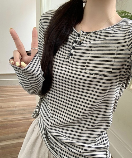 2ly2（トゥーリートゥー）の「ナチュラルスタイル◎ボーダー柄ヘンリーネックトップス（Tシャツ/カットソー・レディース・ベージュ/ブラック/ホワイト/ライトグレー・FREE/SMALL/MEDIUM）」の15枚目の写真