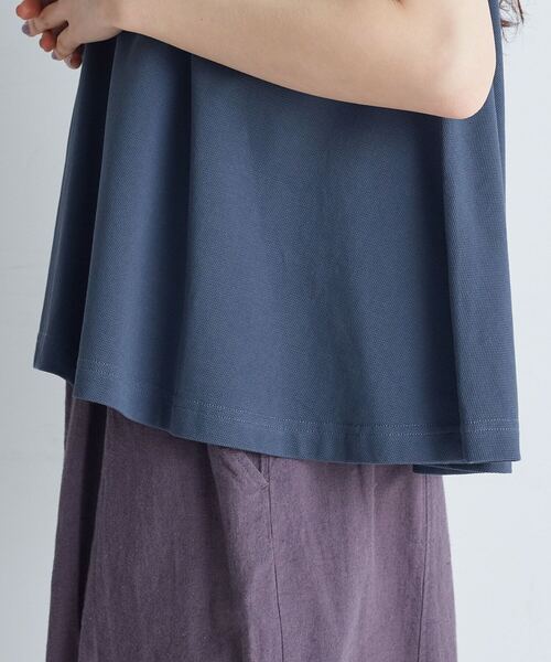 conges payes ADIEU TRISTESSE（コンジェ ペイエ アデュートリステス）の「フレアーポロシャツ（Tシャツ/カットソー・レディース・ブラウン/グレイッシュベージュ/ネイビー・FREE）」の8枚目の写真