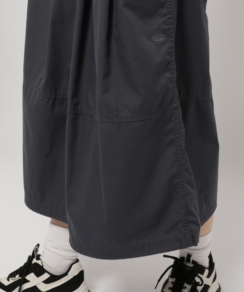 Dickies(ディッキーズ)の「【Dickies(ディッキーズ)】別注 TCコクーンイージースカート(スカート・レディース・レッド/グレー/ベージュ・MEDIUM/LARGE)」の22枚目の写真