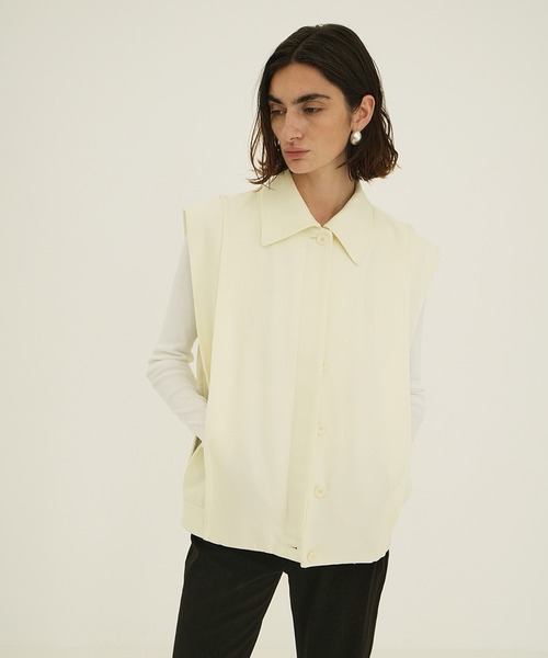 CLANE（クラネ）の「COLLAR SHORT VEST（ベスト・レディース・アイボリー・FREE）」の3枚目の写真