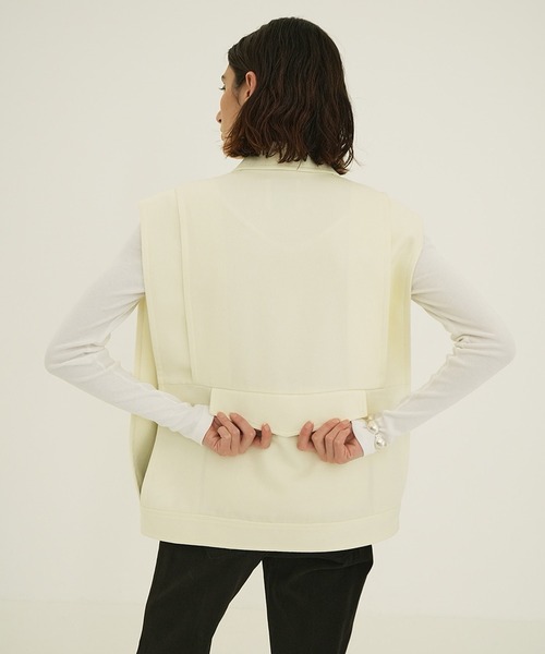 CLANE（クラネ）の「COLLAR SHORT VEST（ベスト・レディース・アイボリー・FREE）」の6枚目の写真