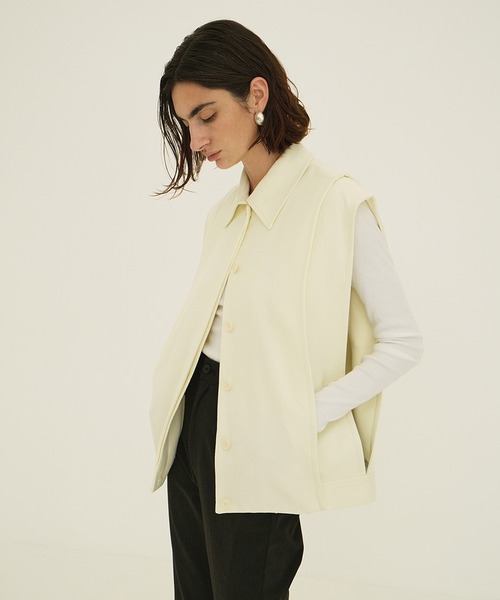 CLANE（クラネ）の「COLLAR SHORT VEST（ベスト・レディース・アイボリー・FREE）」の4枚目の写真