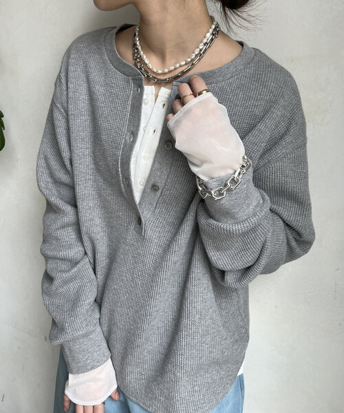 DouDou(ドゥドゥ)の「袖シアー切替ヘンリー(Tシャツ/カットソー・レディース・オフホワイト/グレー・FREE)」の11枚目の写真