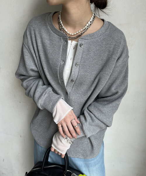 DouDou(ドゥドゥ)の「袖シアー切替ヘンリー(Tシャツ/カットソー・レディース・オフホワイト/グレー・FREE)」の10枚目の写真