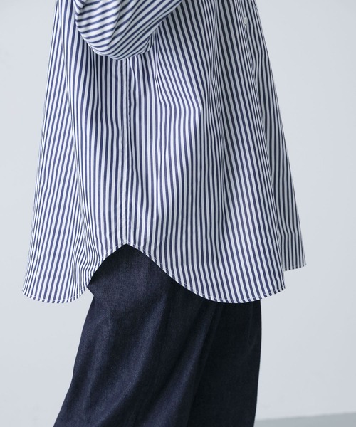 かぐれ（カグレ）の「コットンレギュラーシャツ（シャツ/ブラウス・レディース・ストライプ/ブルー系その他/オフホワイト・FREE）」の19枚目の写真