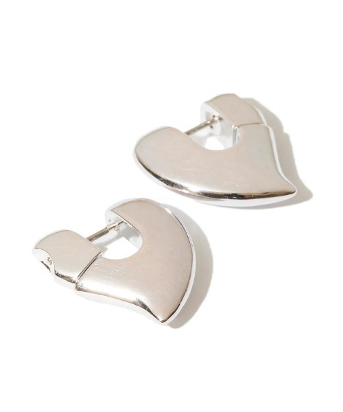 Kinetics（キネティクス）の「LAPUIS Plump heart pierced earrings（ラピュイ プランプ ハート ピアス イヤリング）（ピアス（両耳用）・メンズ・シルバー/ゴールド・FREE）」の3枚目の写真
