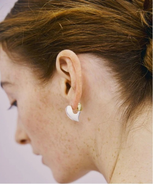 Kinetics（キネティクス）の「LAPUIS Plump heart pierced earrings（ラピュイ プランプ ハート ピアス イヤリング）（ピアス（両耳用）・メンズ・シルバー/ゴールド・FREE）」の8枚目の写真