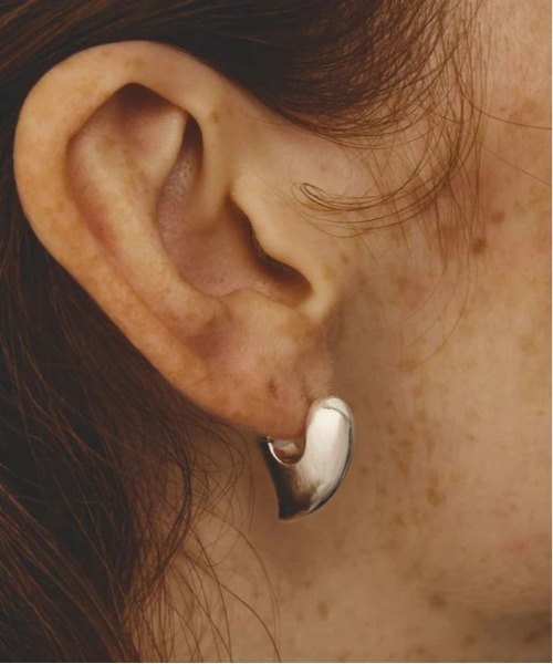 Kinetics（キネティクス）の「LAPUIS Plump heart pierced earrings（ラピュイ プランプ ハート ピアス イヤリング）（ピアス（両耳用）・メンズ・シルバー/ゴールド・FREE）」の9枚目の写真